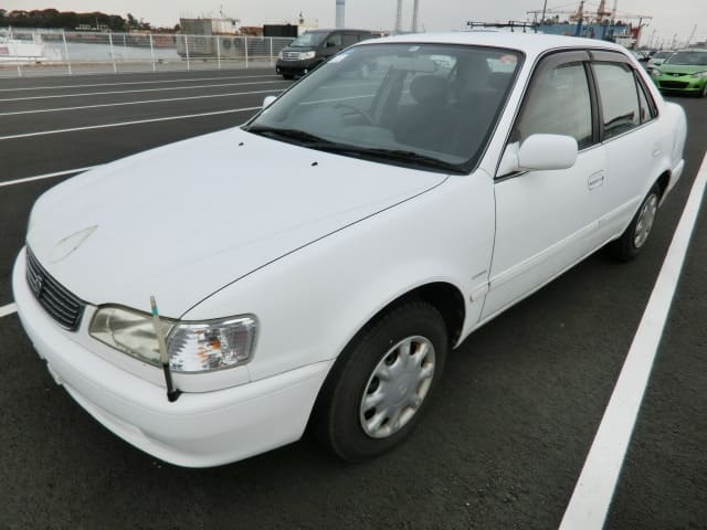 TOYOTA / Corolla Sedan (GF-EE111)