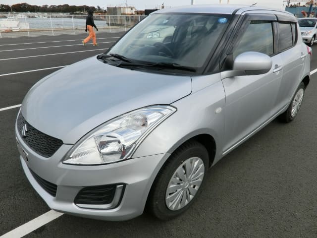 SUZUKI / Swift (DBA-ZD72S)