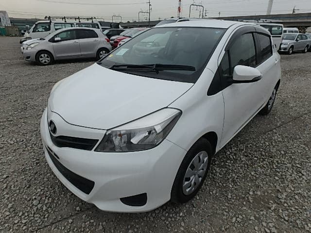 TOYOTA / Vitz (DBA-KSP130)