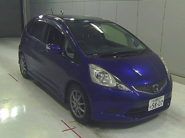 HONDA / Fit (DBA-GE8)