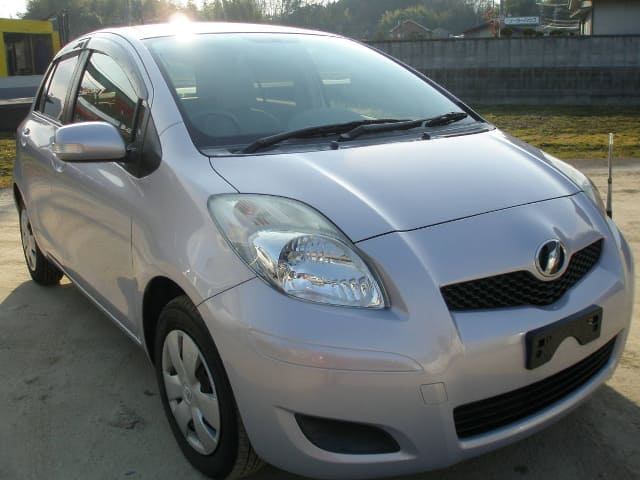 TOYOTA / Vitz (DBA-SCP90)