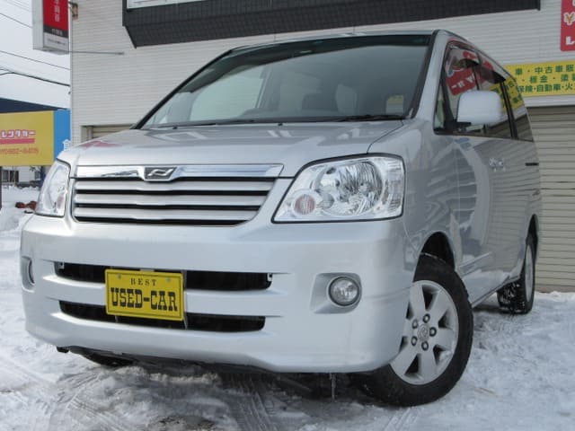 TOYOTA / Noah (TA-AZR65G)