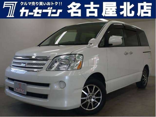 TOYOTA / Noah (AZR60G)