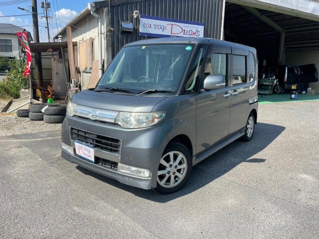 DAIHATSU / Tanto Custom (DBA-L375S)