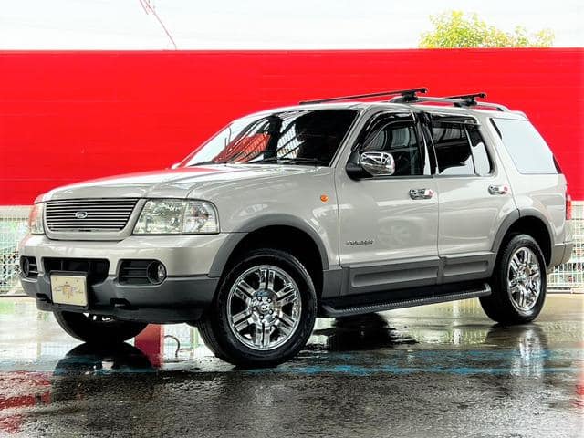 FORD Explorer;