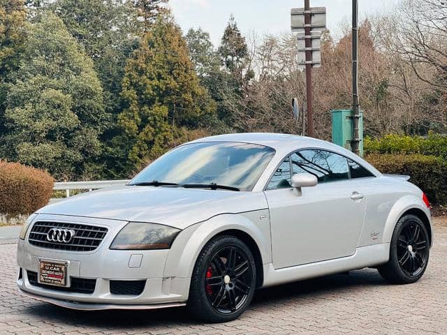 AUDI TT