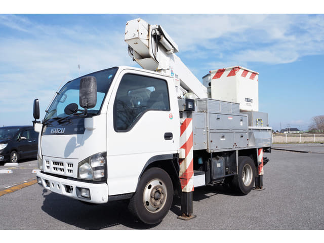ISUZU Elf Truck