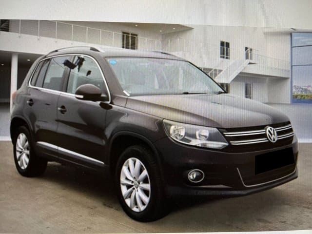 VOLKSWAGEN / Tiguan (0)