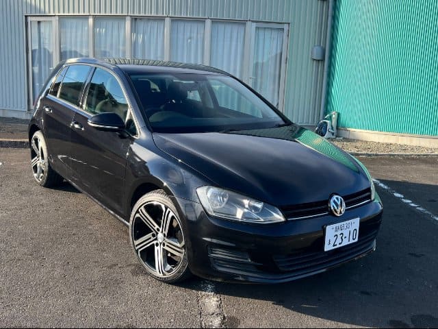 VOLKSWAGEN / Golf (AUCJZ)