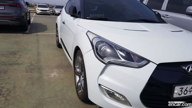 HYUNDAI / Veloster/ (0)