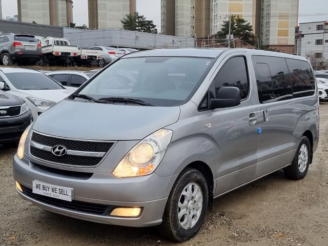 HYUNDAI / Grand Starex (0)