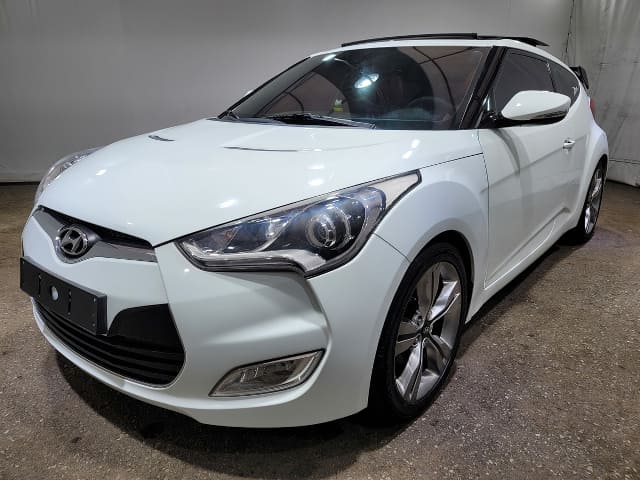 HYUNDAI / Veloster (0)