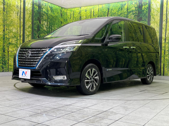 NISSAN / Serena (DAA-HFC27)