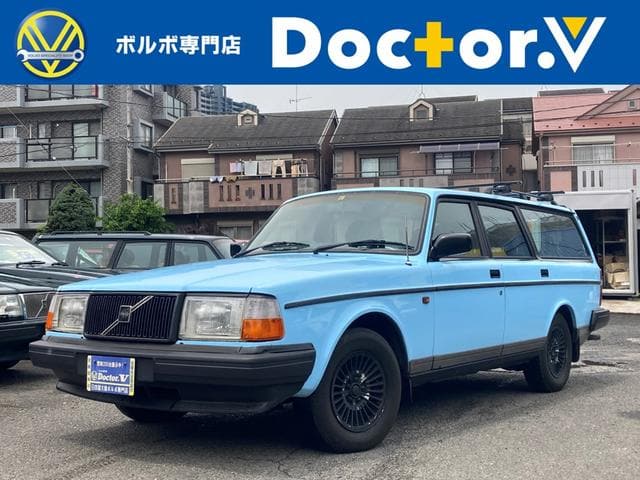 VOLVO 240