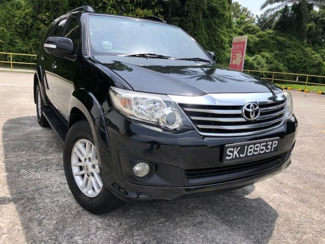 TOYOTA Fortuner