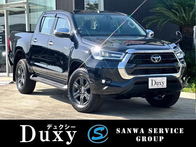 TOYOTA Hilux.