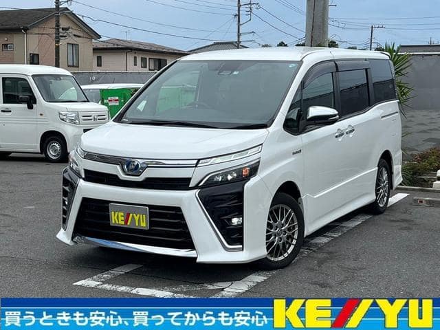 TOYOTA / Voxy (ZWR80W)