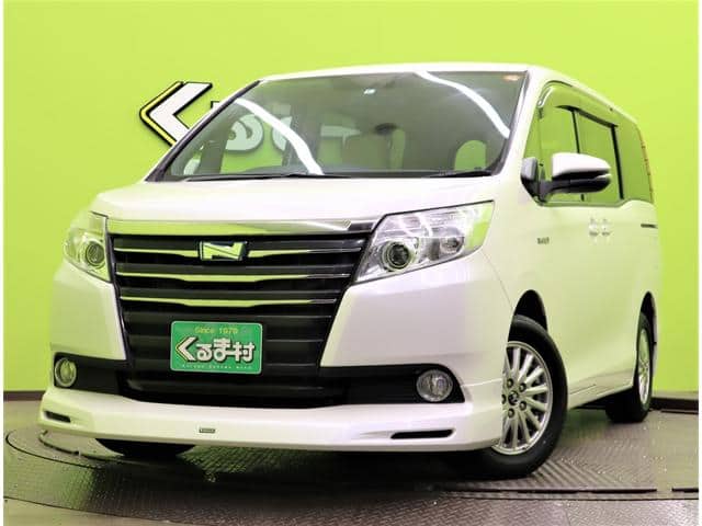 TOYOTA / Noah (ZWR80G)