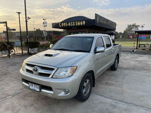 TOYOTA / Hilux (0)