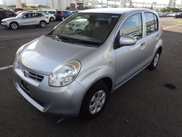 TOYOTA / Passo (DBA-KGC30)