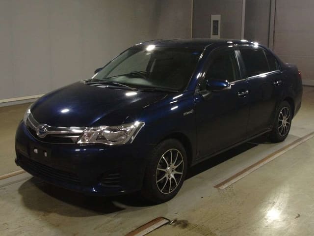 TOYOTA / Corolla Axio/ (DAA-NKE165)