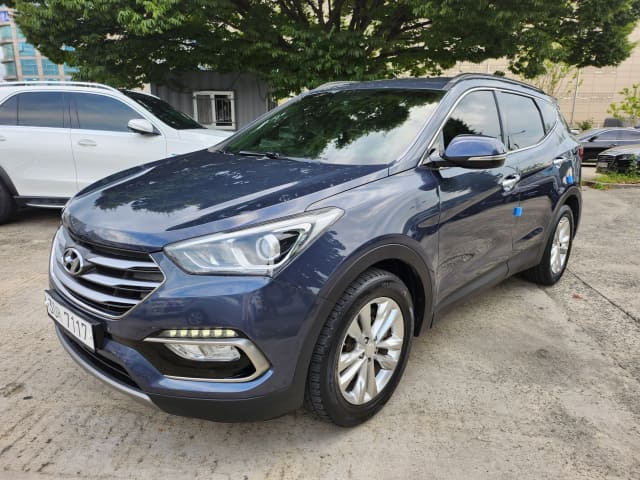 HYUNDAI / Santa Fe (0)