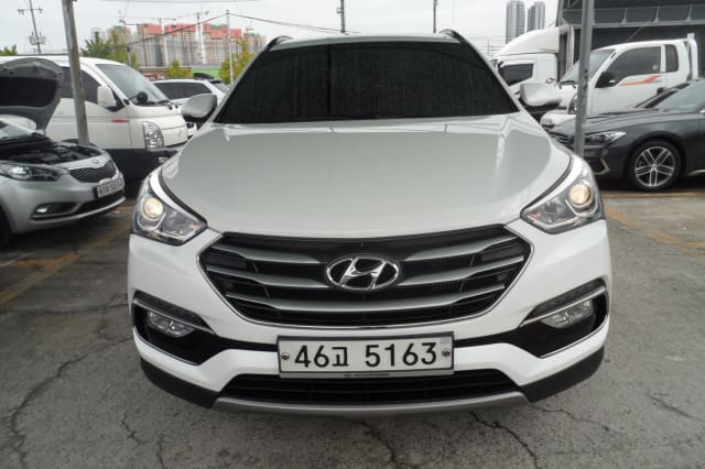 HYUNDAI / Santa Fe (0)
