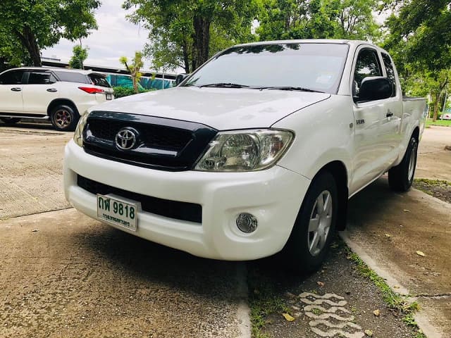 TOYOTA / Hilux (0)