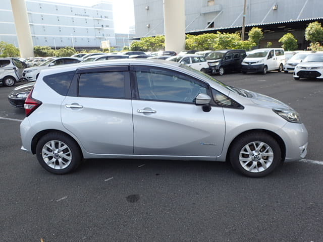 Local or import cars from kenya. Carhoot car Id 6