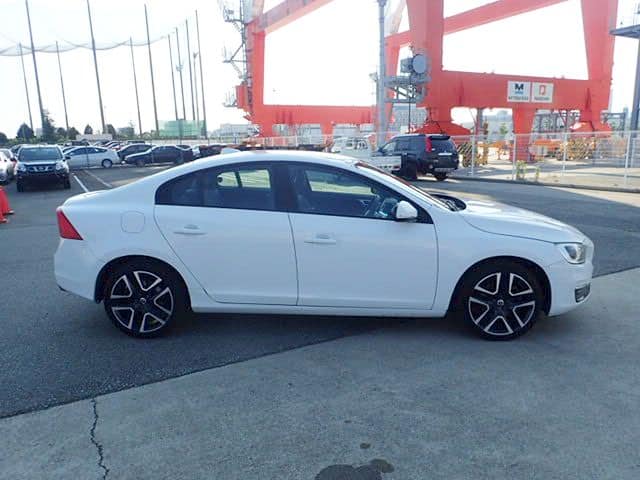 Local or import cars from kenya. Carhoot car Id 6