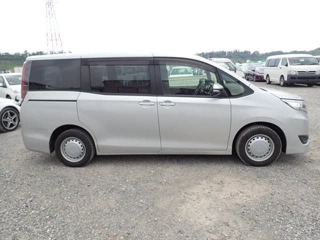 Local or import cars from kenya. Carhoot car Id 6