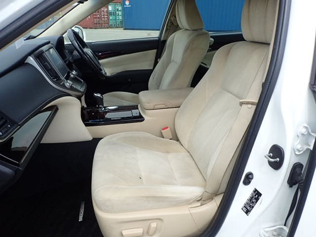 Local or import cars from kenya. Carhoot car Id 26