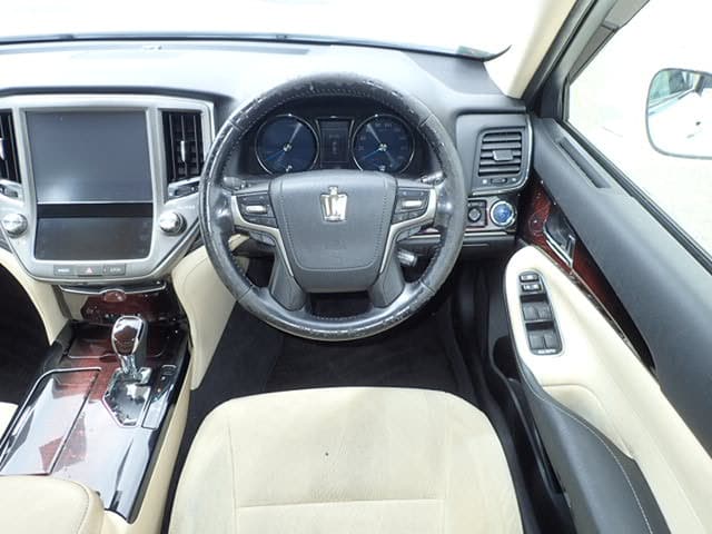 Local or import cars from kenya. Carhoot car Id 30