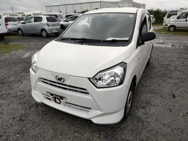 Local or import cars from kenya. Carhoot car Id 1