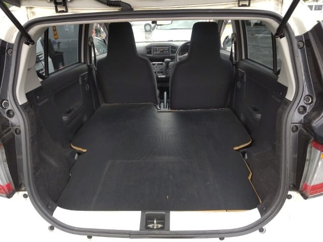 Local or import cars from kenya. Carhoot car Id 7