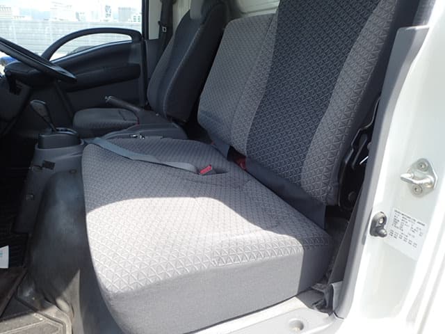 Local or import cars from kenya. Carhoot car Id 19