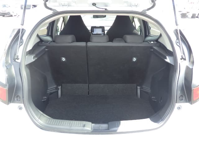 Local or import cars from kenya. Carhoot car Id 28