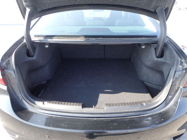 Local or import cars from kenya. Carhoot car Id 28