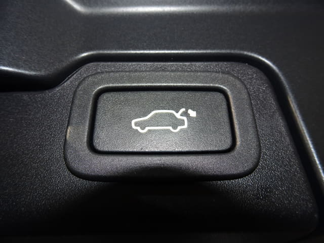 Local or import cars from kenya. Carhoot car Id 30