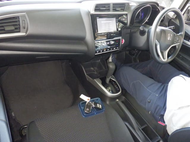 Local or import cars from kenya. Carhoot car Id 4