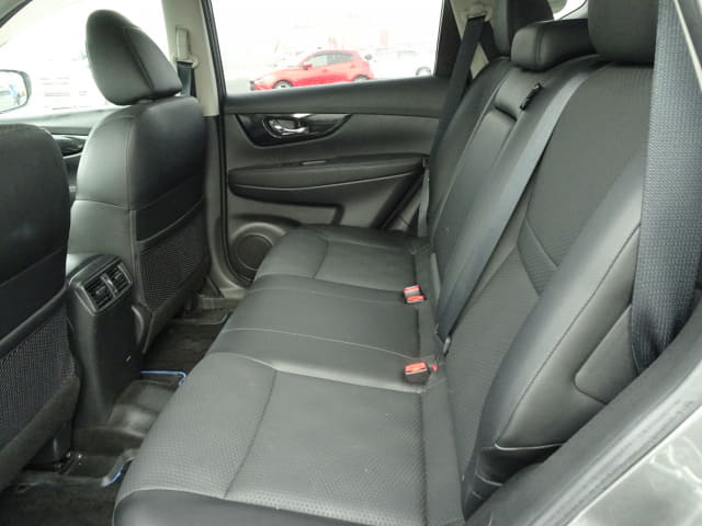 Local or import cars from kenya. Carhoot car Id 27