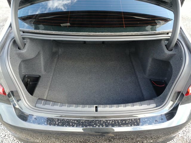 Local or import cars from kenya. Carhoot car Id 28