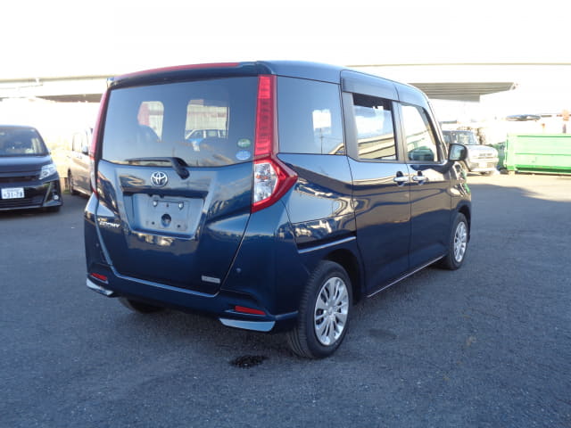 Local or import cars from kenya. Carhoot car Id 5