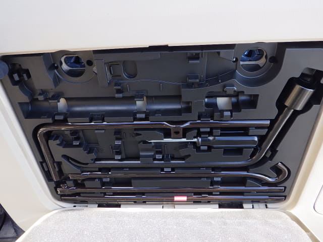 Local or import cars from kenya. Carhoot car Id 29