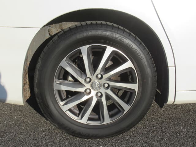 Local or import cars from kenya. Carhoot car Id 11