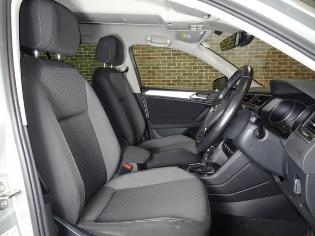 Local or import cars from kenya. Carhoot car Id 25