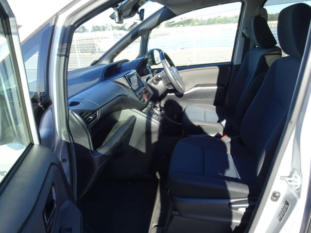 Local or import cars from kenya. Carhoot car Id 26