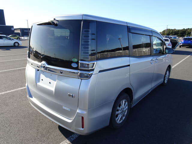 Local or import cars from kenya. Carhoot car Id 5