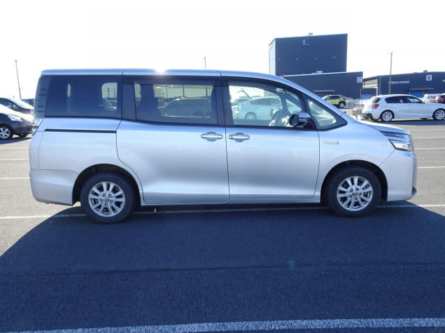 Local or import cars from kenya. Carhoot car Id 6