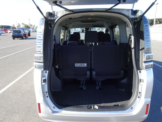 Local or import cars from kenya. Carhoot car Id 29